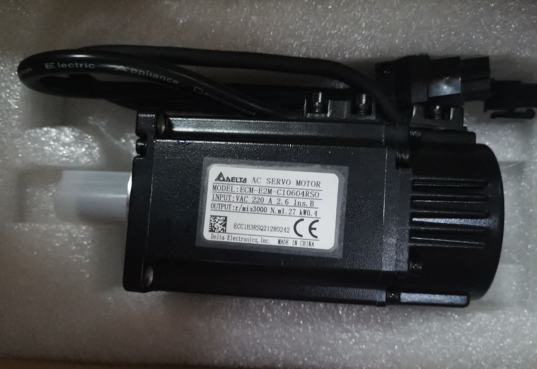 ECM-E2M-C10604RS0   臺(tái)達(dá)電機(jī)